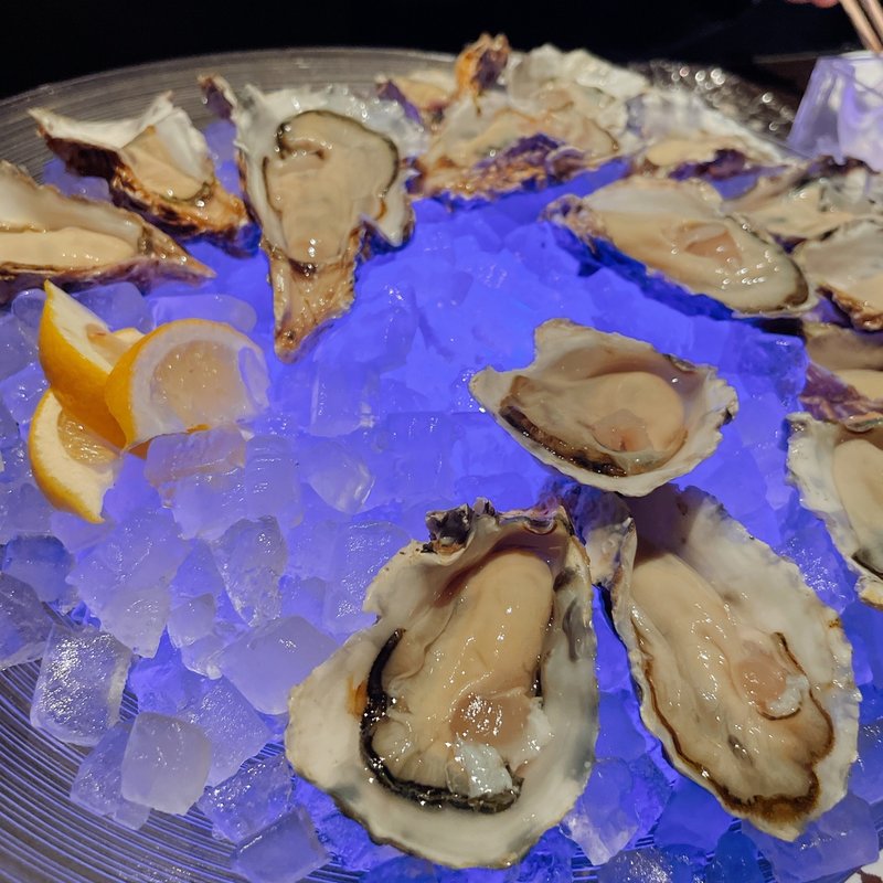 牡蠣盛り合わせ(マイモン （MAIMON）)
