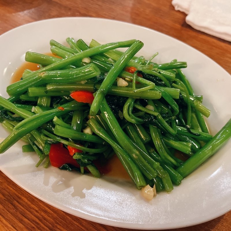 空芯菜炒め(オチャバーカフェ)