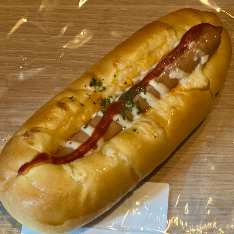 あらびき君(パン工房鳴門屋 本社工場特売所)