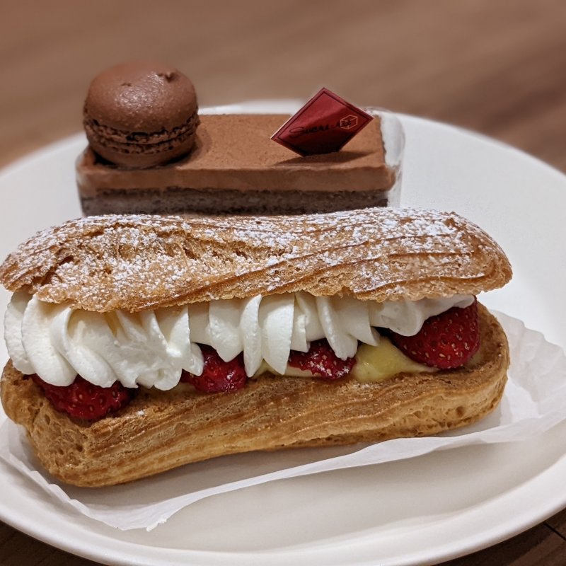 エクレールフレーズ(シュークリー)