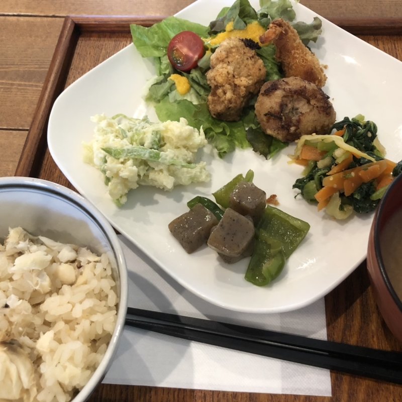 定食（鯛めしとワンプレートおかずセット）(こはるびカフェ)