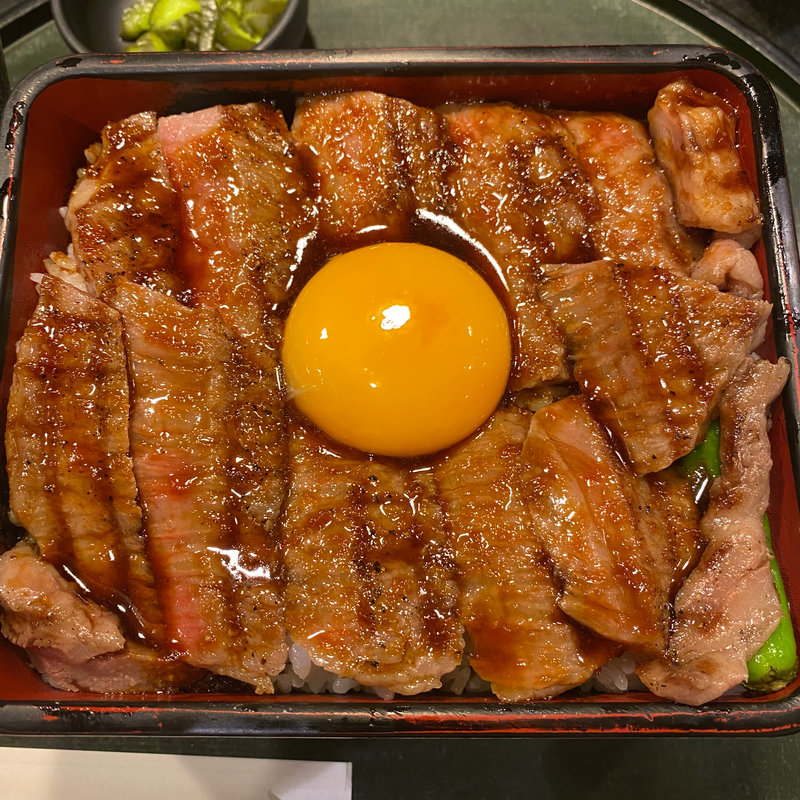 特選和牛ステーキ重(本みやけ 阪急三番街店)