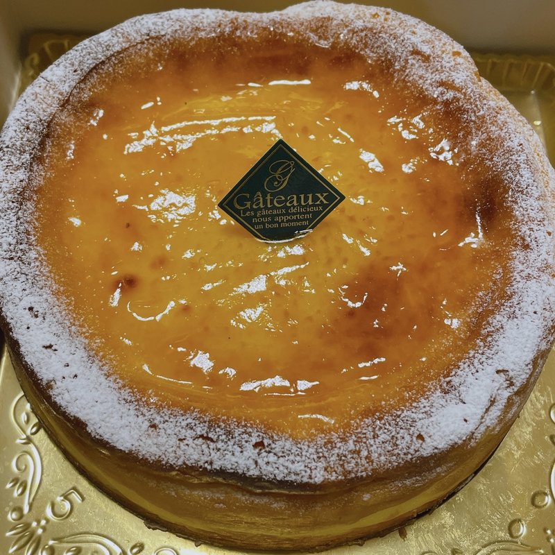 ベイクドチーズケーキ(マダムディレイ )