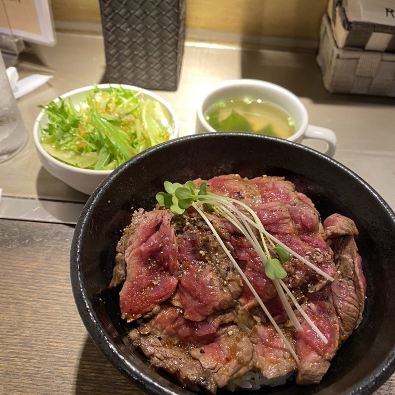 ステーキライス(ステーキハウス ロマン亭 ～オンス～ 新大阪店)