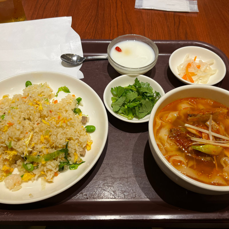 炒飯麺セット(唐朝刀削麺 成田空港店)