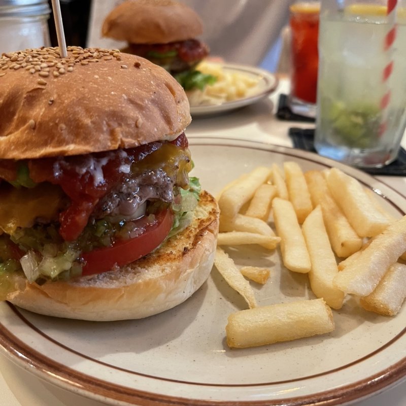 アボカドサルサチーズバーガー(Hohokam DINER ホホカムダイナー)