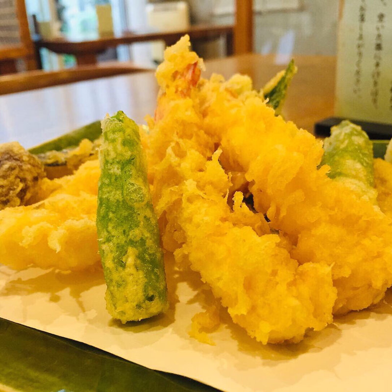 天ぷら盛り合わせ(天神房丸新 （てんじんぼうまるしん）)