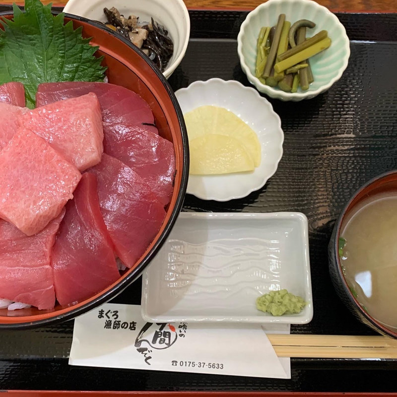 3色マグロ丼(魚喰いの大間んぞく )