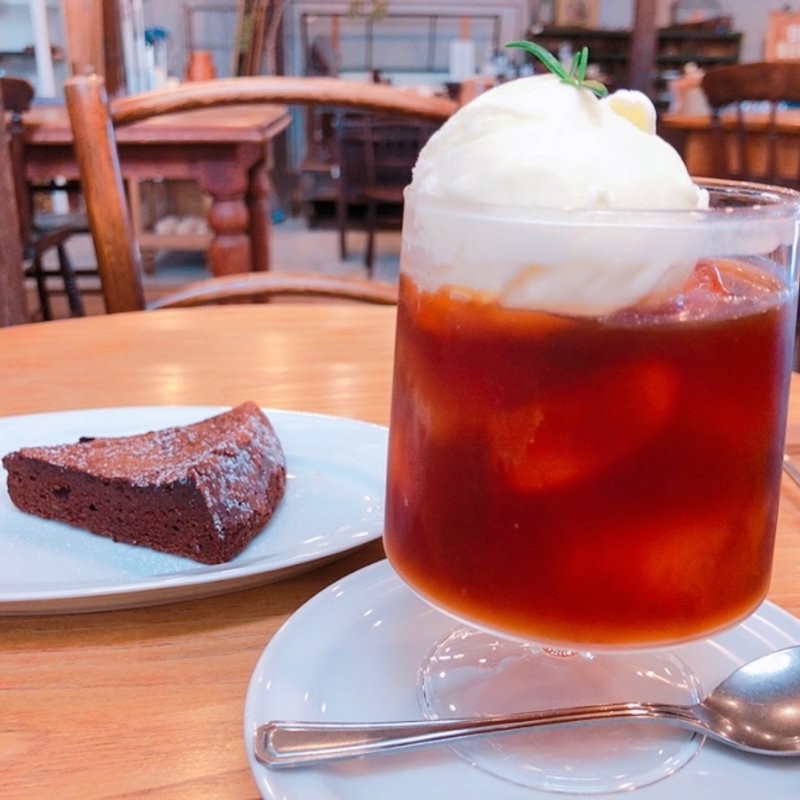 コーヒーフロート(TRILL)