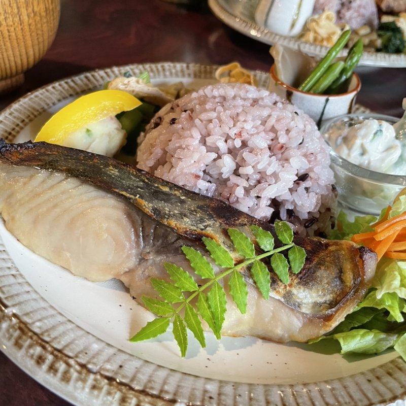 鰆の西京焼き(サトノエキ カフェ)