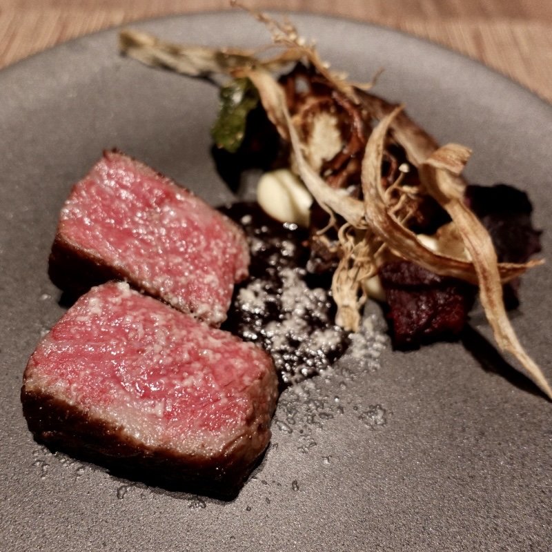 信州産牛ロースト赤ワインソース(à table（ア・ターブル）)