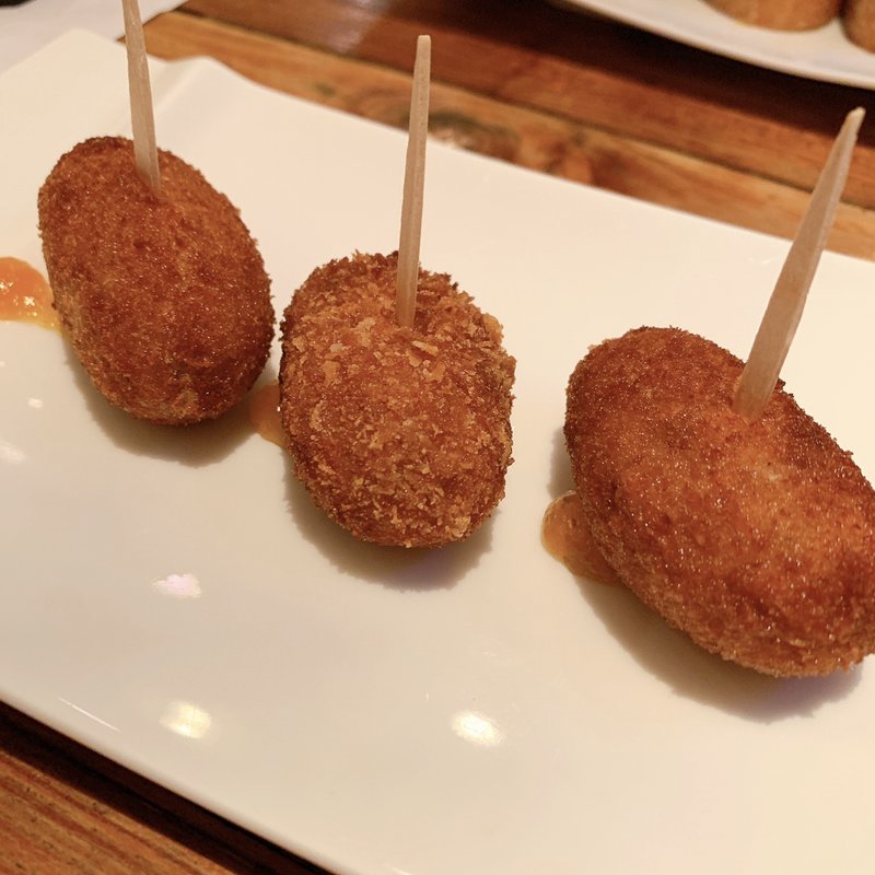 ハモンのクロケッタ アプリコットジャム添え(パイス バスコ)