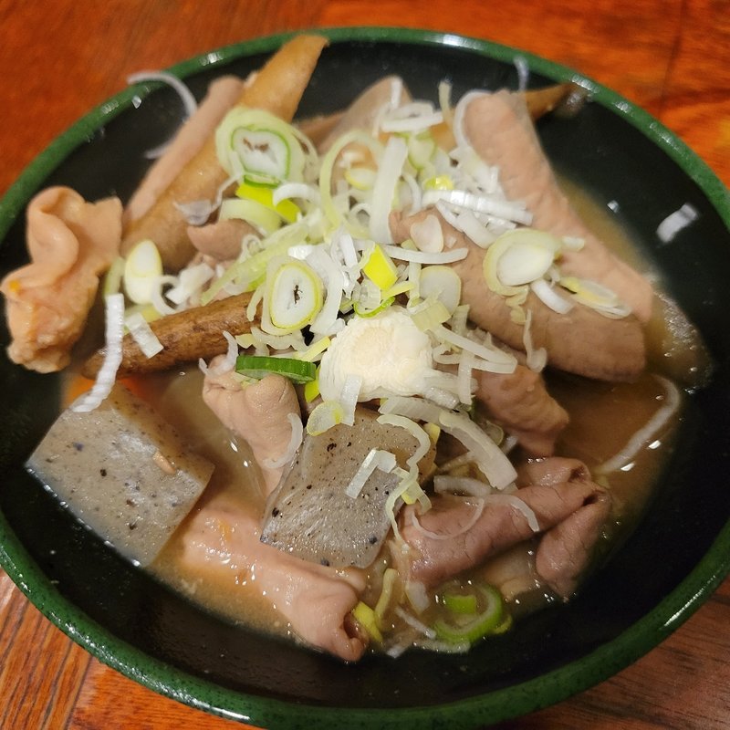 モツ煮込み(だるま家 本店)