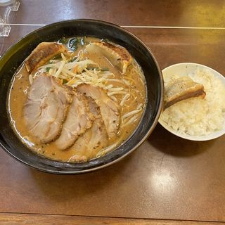 味噌チャーシュー麺(あじ平八潮店)