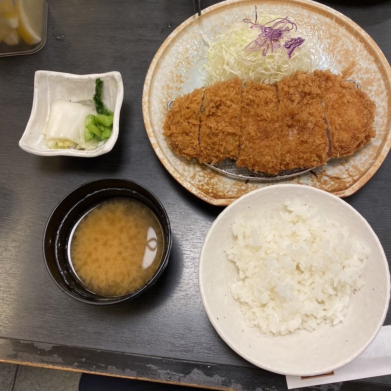ロースカツ定食(とんかつ勝)