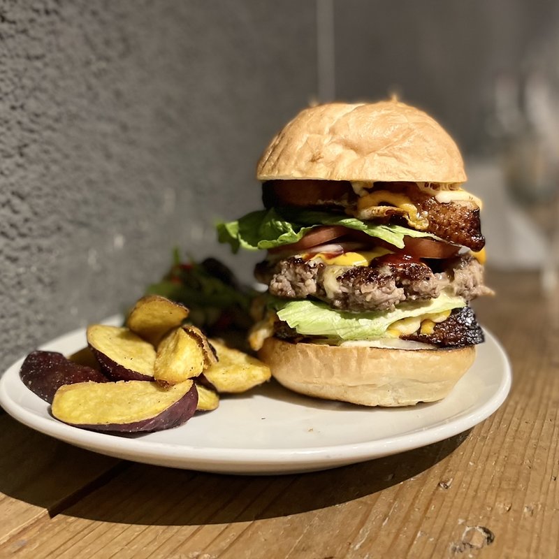 牛バラパテベーコンチーズバーガー(KRONE DINER(クローネ ダイナー))