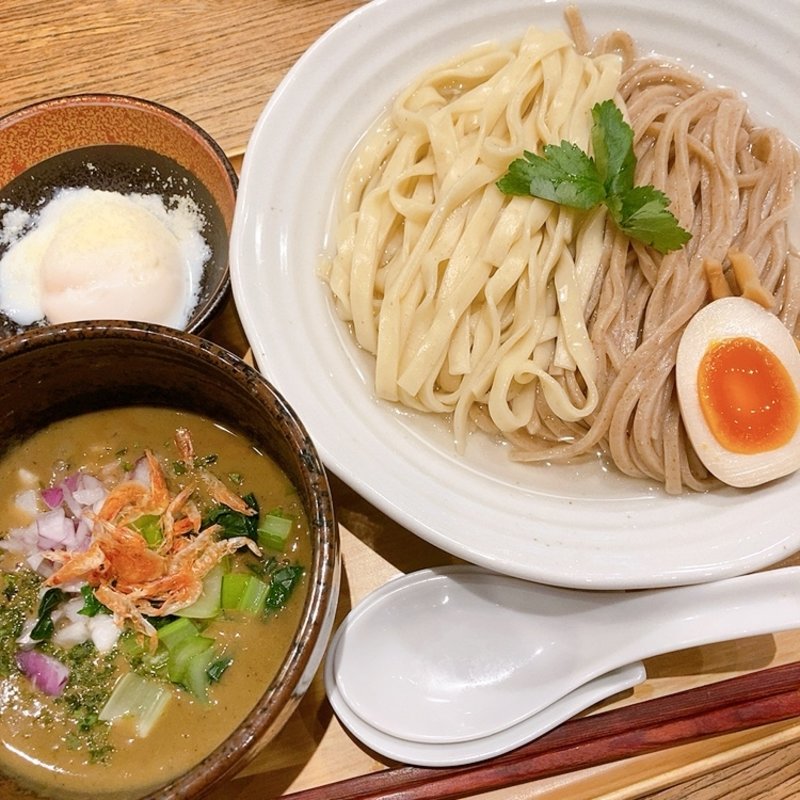 海老小松菜つけそば（温玉チーズ）(笑う門には福喜多る)