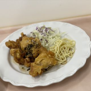 揚げ鶏 韓国醤油 小ライス(明治大学 生田学生食堂 )