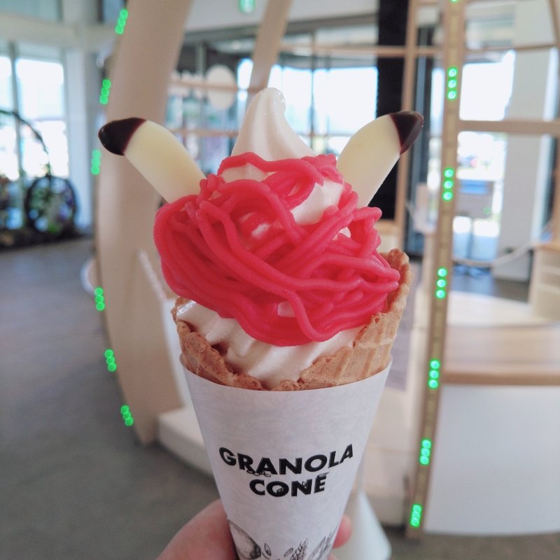 かもめソフト（ラズベリー）(かもめテラス　三陸菓匠さいとう総本店)