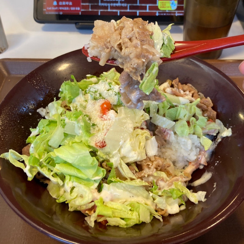 シーザーレタス牛丼 大盛(すき家 多摩乞田店 )