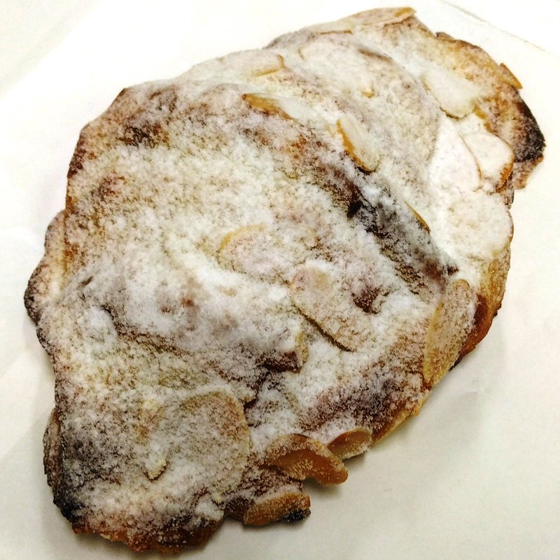 背徳のクロワッサン・ダマンド(土樋パン製作所 )