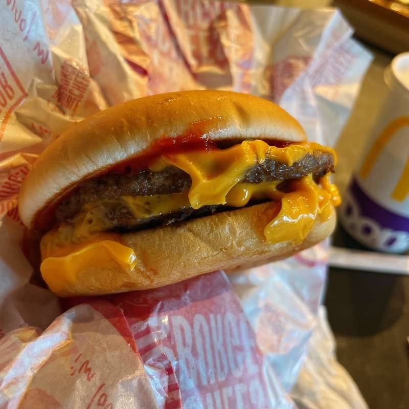 ダブルチーズバーガー(マクドナルド 神保町店 )