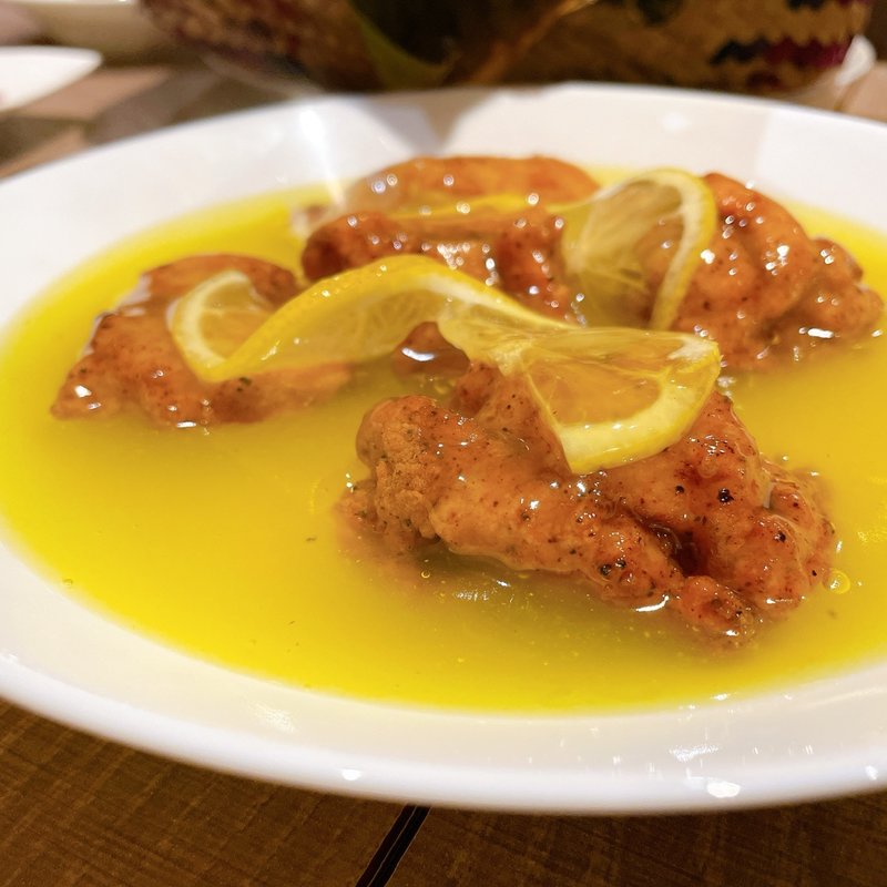 レモンチキン(スパイシービストロ タップロボーン 神保町店)