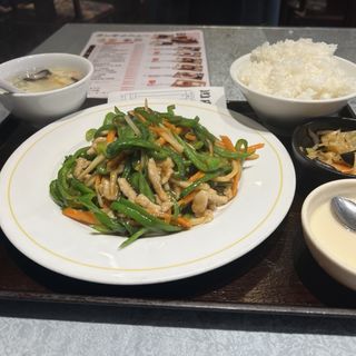 チンジャオーロース(四川料理刀削麺 川府 神保町店 （せんふう）)