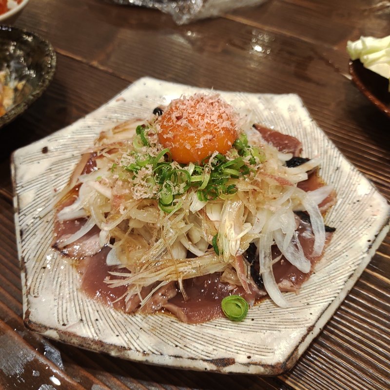 かつおのたたき(宮崎県日南市 塚田農場 新宿南口店)