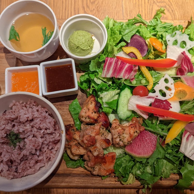 季節野菜のガーデンプレート ハーブチキン(おやさいガーデン TIERRA （ティエラ） 阪急梅田店)