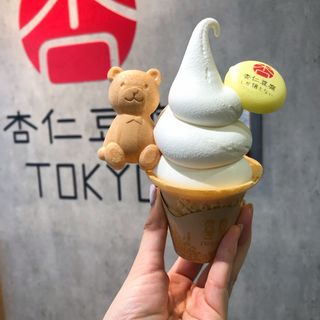 杏仁バニラソフトクリーム(杏仁豆腐TOKYO)