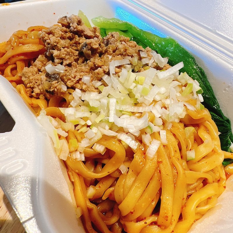 排骨汁なし担々麺(排骨担々 五ノ井)