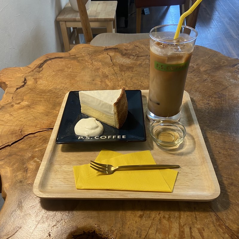 プレミアムチーズケーキ(P.S.COFFEE)