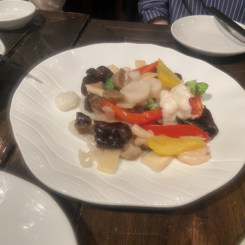 海鮮彩り野菜炒め(雪梅花 （シュエメイホワ）)