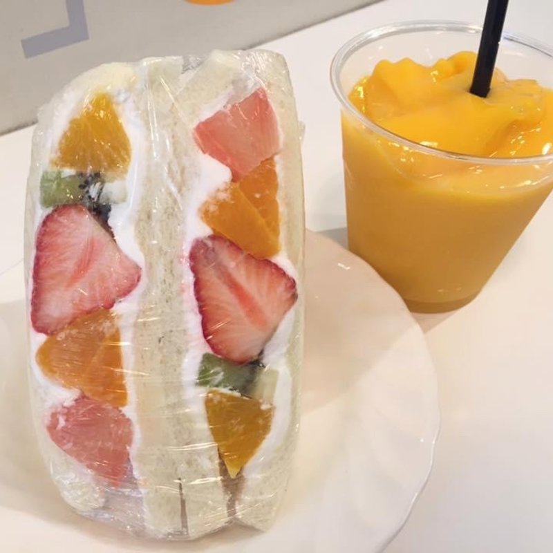 ミックスフルーツサンド (IMANOフルーツファクトリー （今野フルーツ）)