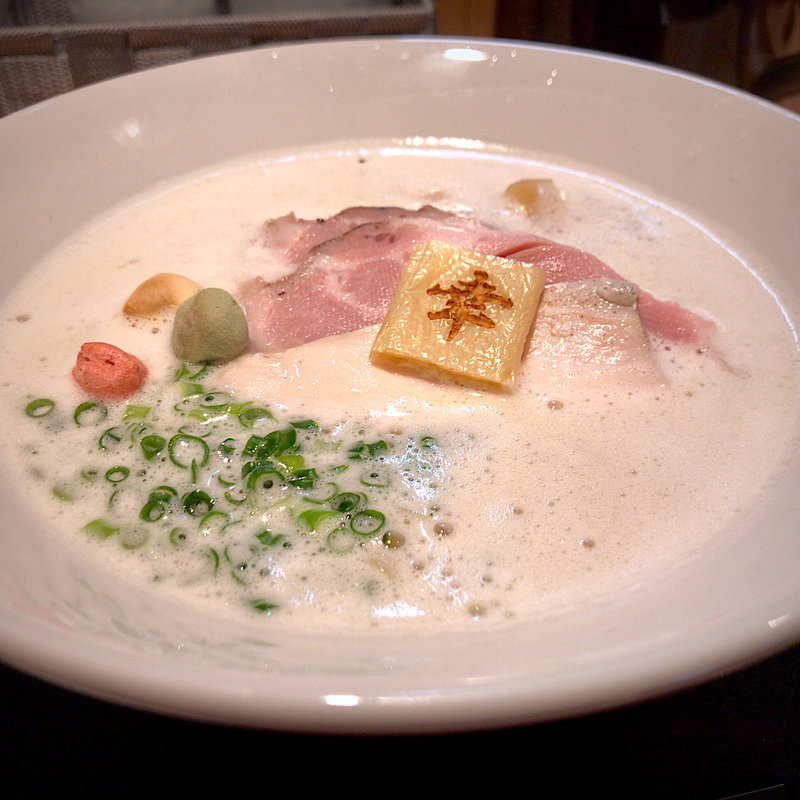 ゆず塩ぱいたんらぁめん(中華そば 半蔵製麺)