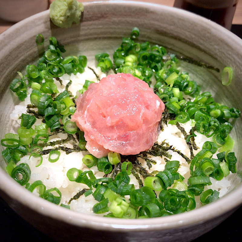 ねぎとろ丼(中華そば 半蔵製麺)