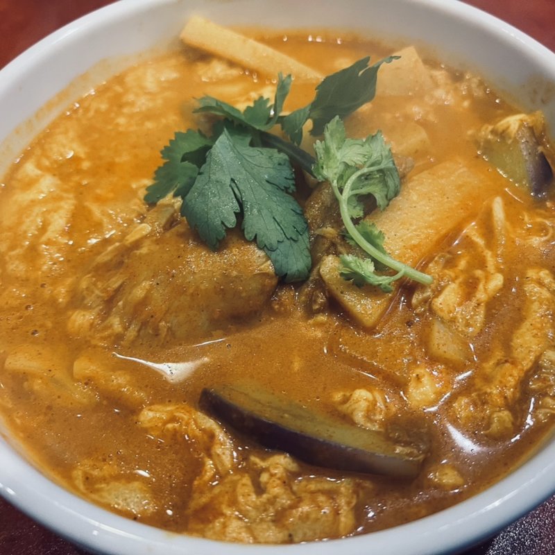 チキンとその卵のふわふわカリー(YAMIYAMI)