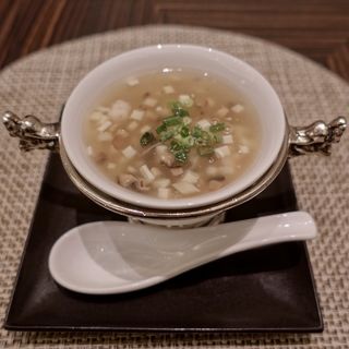 海鮮と豆腐のとろみスープ(中華料理「王朝」ヒルトン東京ベイ)