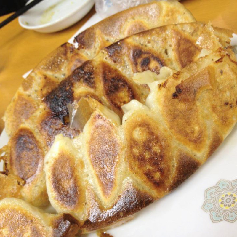 羽付き餃子(金春本館 （コンパル）)