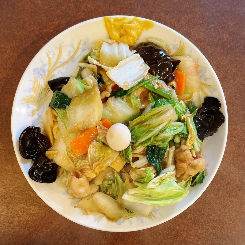 五目焼ソバ(鶏舎 （チイシャ）)