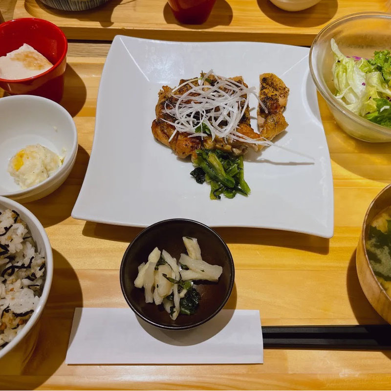鶏の黒胡麻七味焼き(おぼんdeごはん ららぽーと豊洲3店)