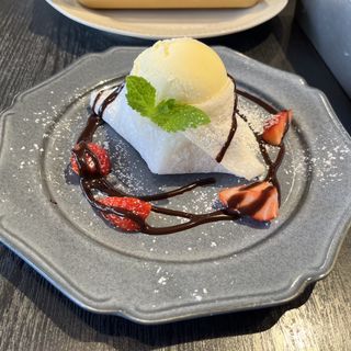 苺とバナナのお餅巻き(WIRED CAFE ルミネエスト新宿店)