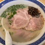 豚骨チャーシュー麺(大衆酒場　ビートル　仙台)
