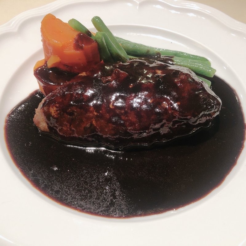 ハンバーグ 黒いデミグラスソース(ルヴァン　エ・ラ・ヴィアンド)