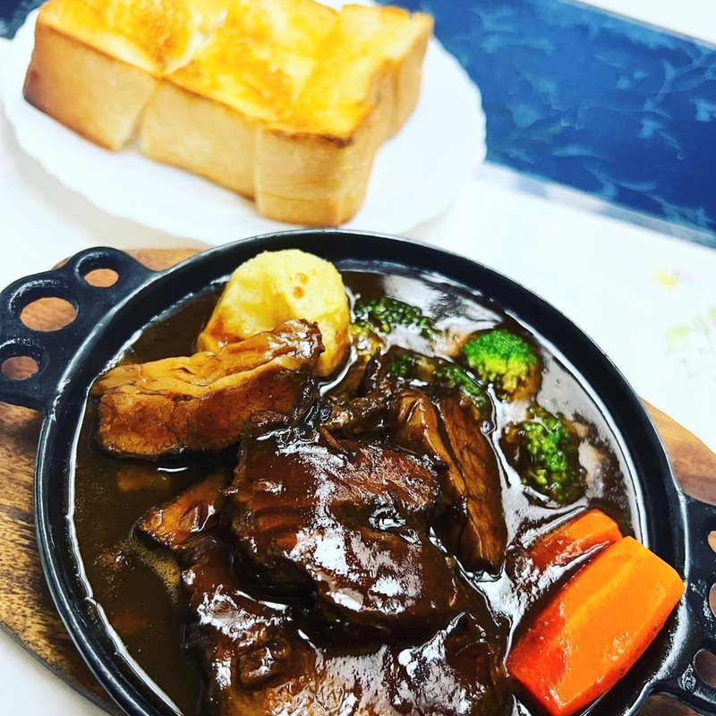 ビーフシチュー トースト(グリル佐久良)