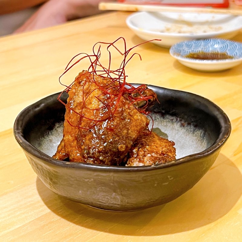 世界の〇〇風手羽唐揚げ(やきとん 瑞貴)