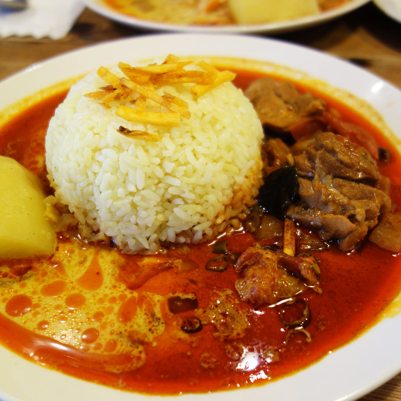 スリランカカリー(不思議香菜 ツナパハ(TUNAPAHA))