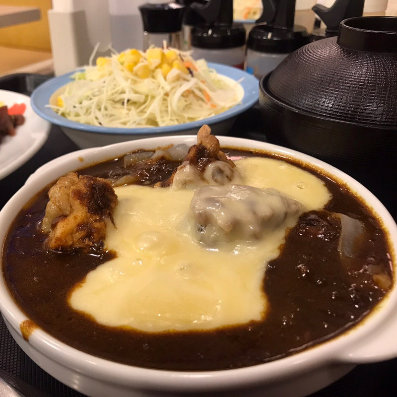 チーズごろごろチキンカレー 野菜セット(松屋 喜多見店)