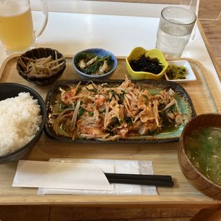 豚キムチ定食(ニュージャパン 梅田店)